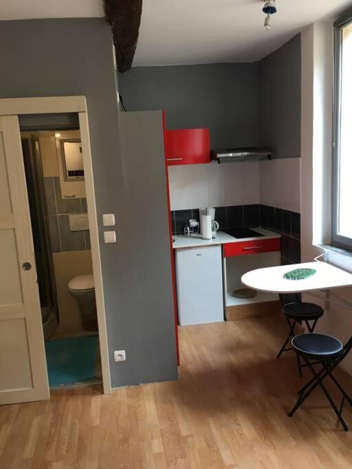 Jolie Studio Dans Le Centre Historique De Narbonne Appartamento Esterno foto
