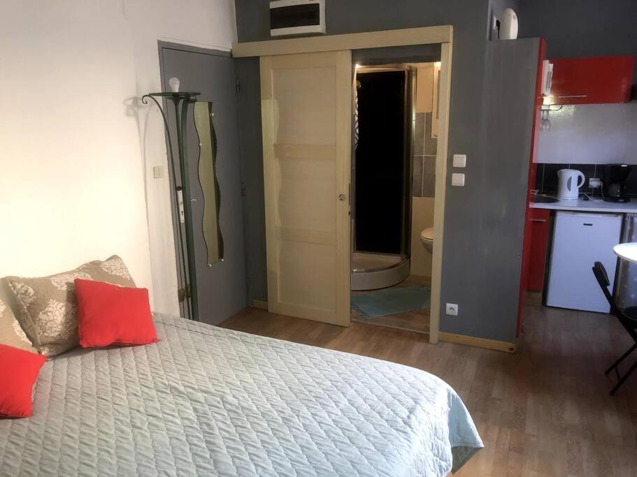 Jolie Studio Dans Le Centre Historique De Narbonne Appartamento Esterno foto